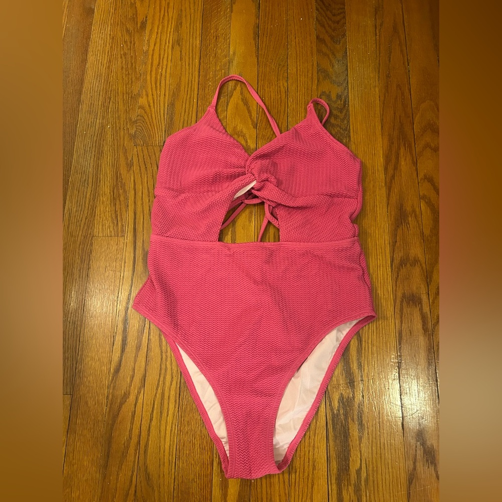 Textured Pink One-Piece Swimsuit with Front Cutout